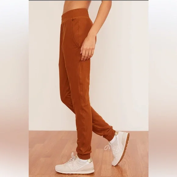 Wolven jogger - Picture 1 of 10